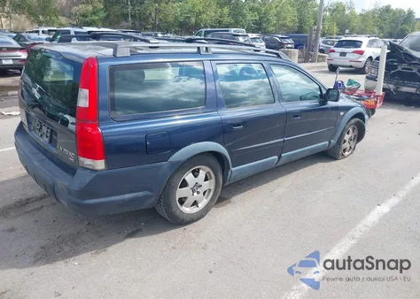 2002 Volvo V70 Xc z USA, uszkodzony, nr VIN YV1SZ58D021058426